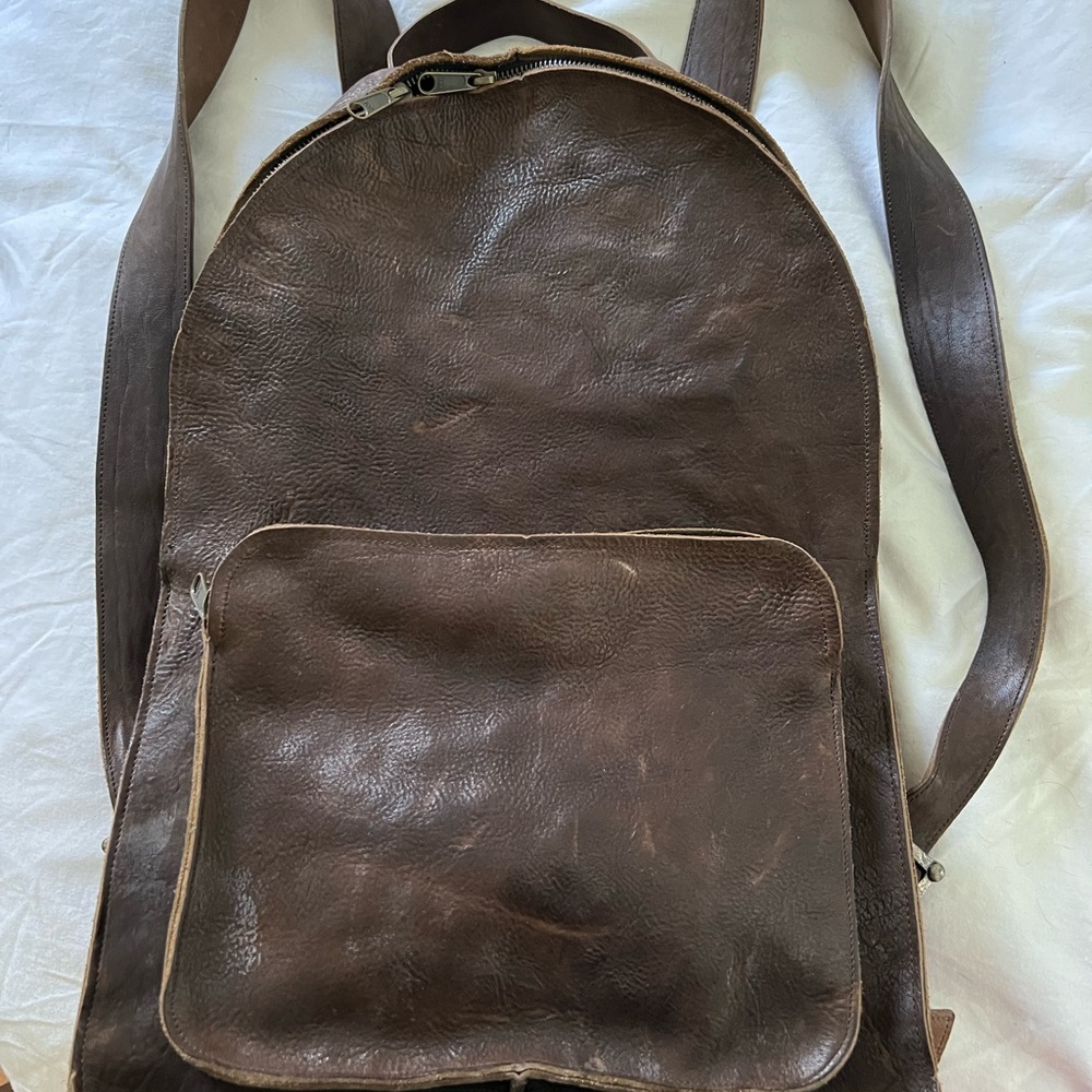 Cydwoq Leather back pack